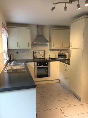 Ty Canol Villa Ystalyfera Exteriör bild